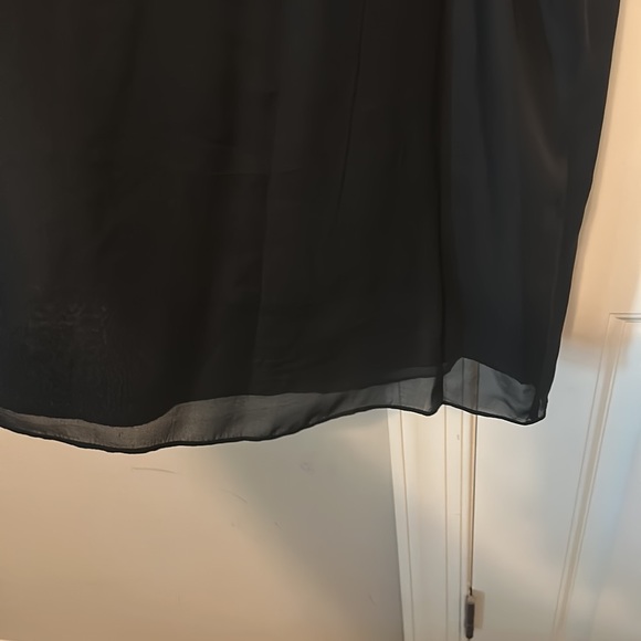 Cute Black Silk Halter Top - Picture 5 of 6